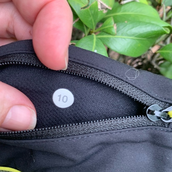 Lululemon Chevron shuffle speeds. Sz 10. - Picture 4 of 5